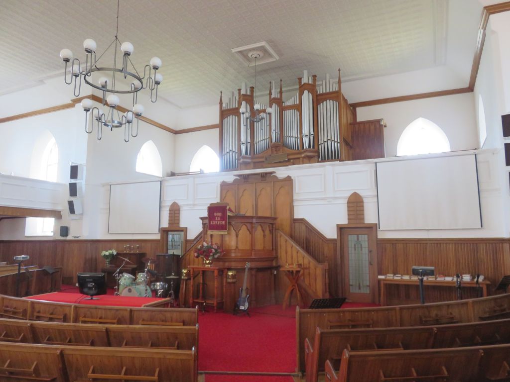 Boshof NG church inside